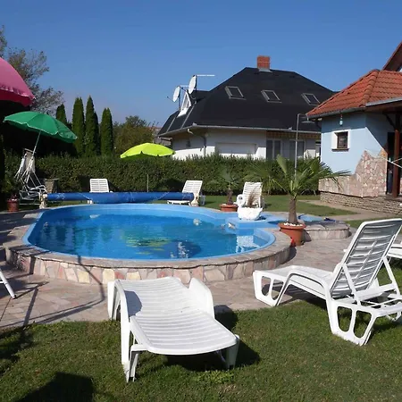 Ferienhaus In Balatonmariafürdo 19326